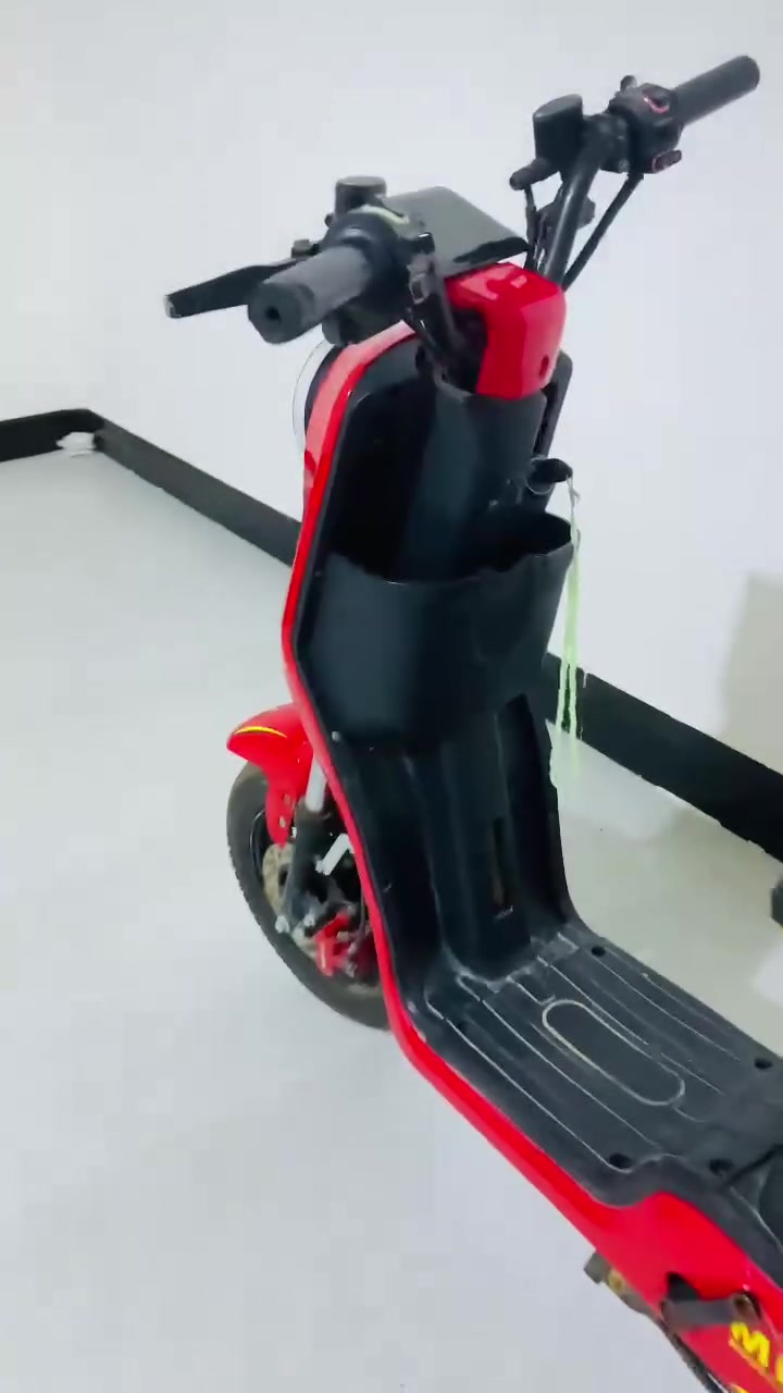 سلام عليكم دراجه للبيع 9Rالسعر 250وبيه مجال عاطله ما اعرف سبب العطل...كانت متروكه مكان بصره كرمه علي الرقم  ***********
