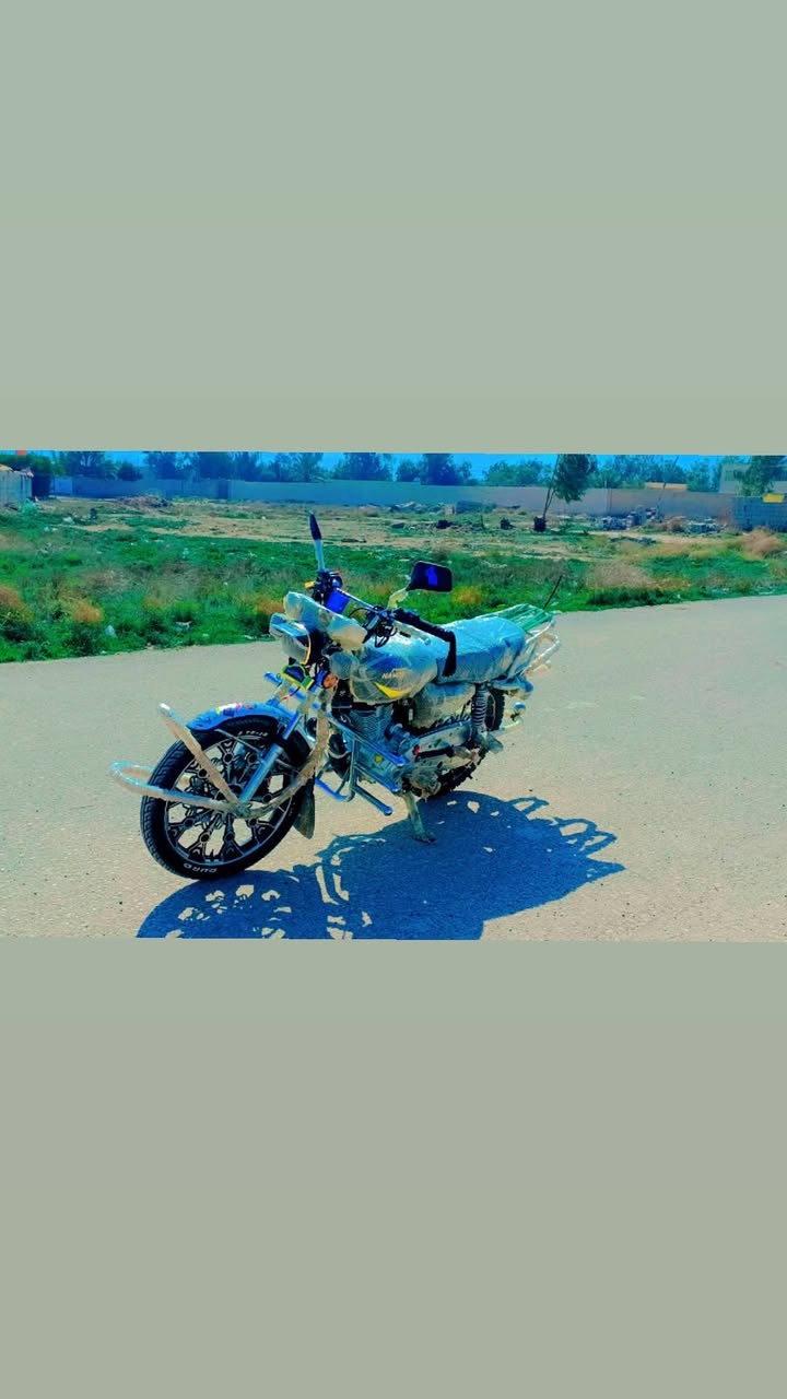 السلام عليكم شباب درجة للبيع نامة برو 2025 مجمبزة فول نشرات الوان وأشارير كلة شغال تأيرات جدد حجم المحرك 200 مكفول من كلشي مثل ماواضح  اوراق كاملة مكفولة من كلشي واحد على واحد السعر خاص مكاني ديالى ناحية السلام اتصل ودلل***********
