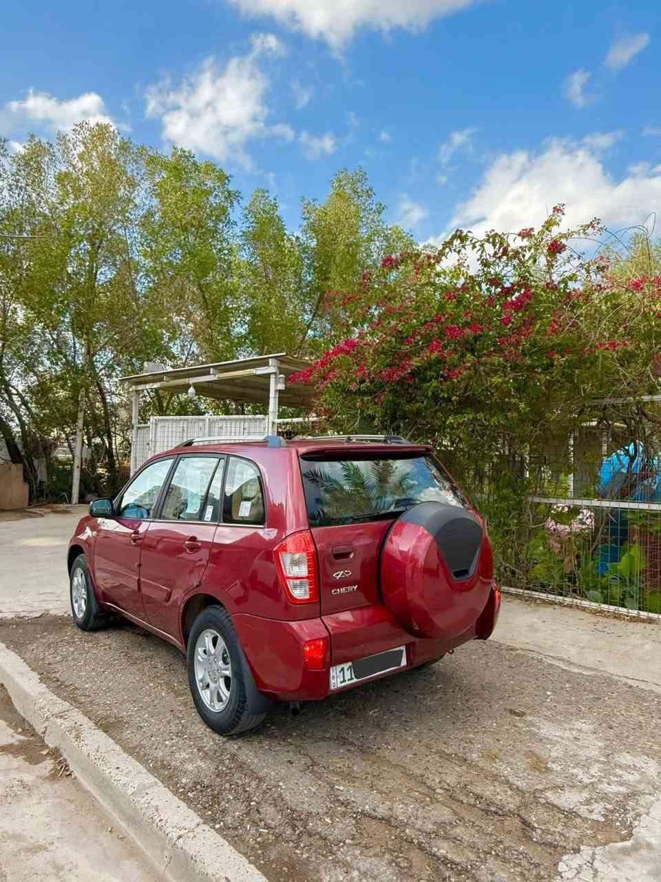 تيكو 13 كير كهربائي رقم بغداد
سياره ماشيه 70.000 الف فقط نضيفه كلش 

مكفوله من ضربه +كير ومحرك 
بيه بس تبريد كتف واكف فقط 

كل نقص مابيه 

السعر 68 ورقه وبيه مجال للشراي 

مكاني بغداد الشرطة الخامسة 

***********
