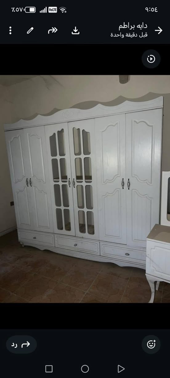 سلام عليكم غرفه كانتري عدد 2 وحد 5 قطع وثانيه 4 قطع كاملات جرابي بلوك نفرين معاهن ***********
