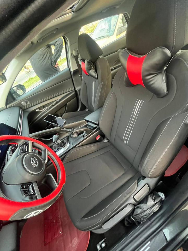 السلام عليكم
النترا 2023 وارد امريكي 

مرقم كربلاء  

بصمة 

تشغيل عن بعد 

شاشة متصلة دجتل 

رادارت امامي + خلفي + جانبي 

ماشية 83الف 

3 مودات قيادة 

بعد مواصفات معروفة هواي بيها 

العنوان كربلاء 

رقم الهاتف ***********
***********
