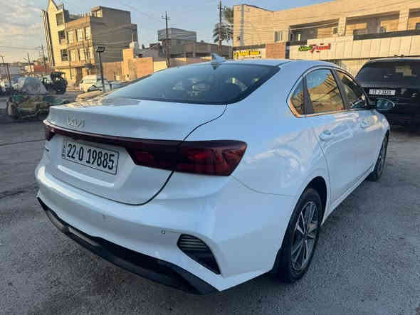 كيا سيراتو 2023 مكينه 2000  رقم اربيل باسم شركه تحويل وكالة مجاني 
السياره مكفوله كفالة عامة من الصبغ والبارد والتبديل

ماشيه 27 الف كيلو ضمان شركه نيم

فتحه 
تبريد قطعتين 
لد امامي 
مري شفط 
شاشه كار بلي اصليه واريل نفكيشن
حساسات خلفية
مود درايف
تخم تاير سيرفس كامل بشركة

على ايدنه من زيرو  سياره كلش جديده ومال جناي 

السعر 183 ورقه 

مكانها بغداد حي الجهاد 

0772 334 6807
