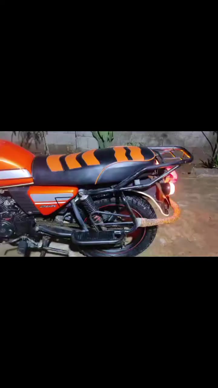 دايوان موديل 22 أوراق سكنر// السعر 1100 // العنوان كوت الدجيلي//***********
