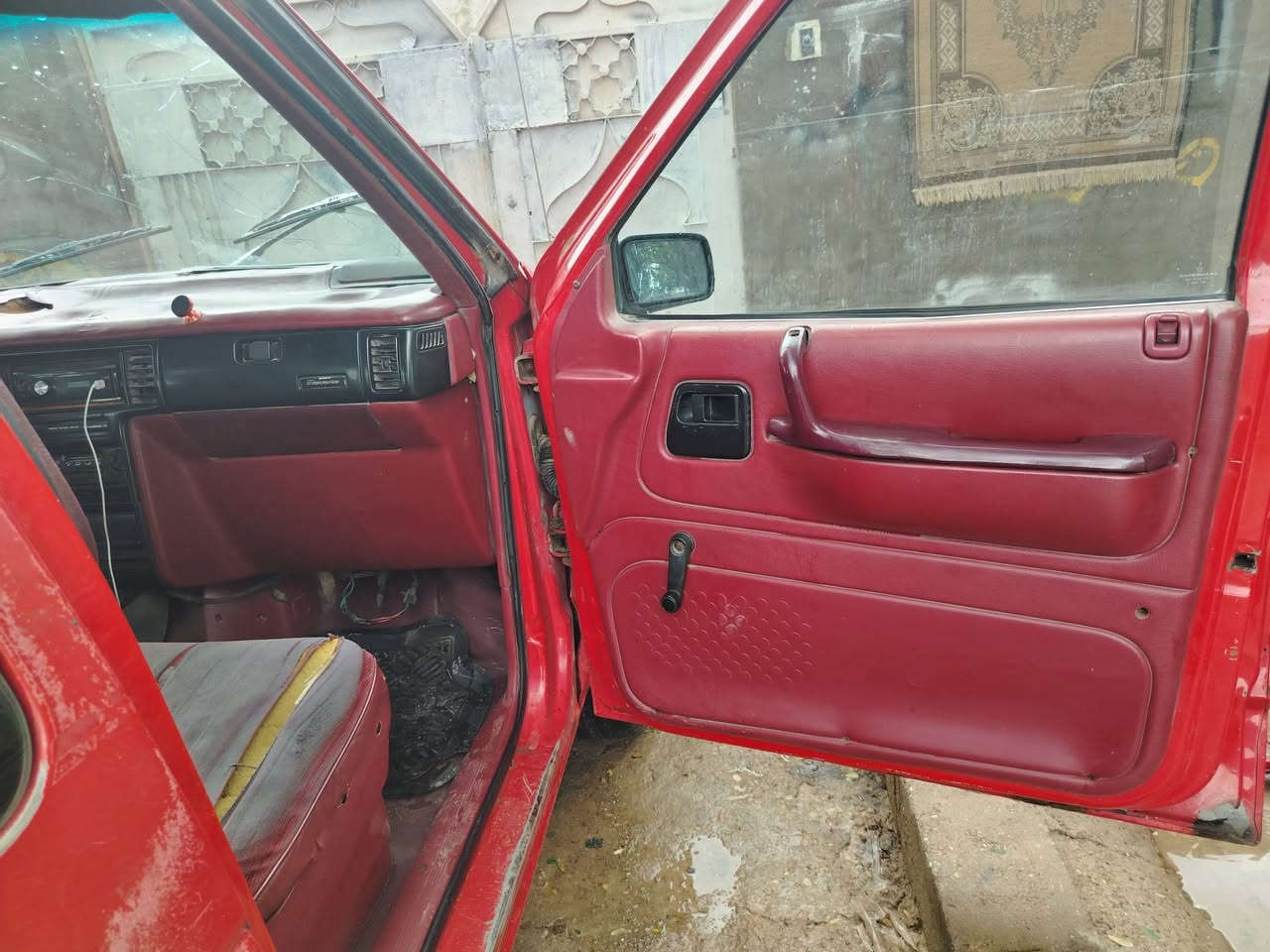 سلام عليكم دوج كلايزر موديل 1993 سياره بأسمي رقم انكليزي هزه صارلها شهر من سويتها گير ومكينه كامري ابو الچف تبريد تدفئه شغال صدر جديد دبلات امامي جديد كهربائيات كلها شغاله العنوان ديالى خانقين السعر 32 وبيها مجال رقم الهاتف ***********
