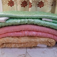 للبيع • غرفه اخشاب • ميز تواليت