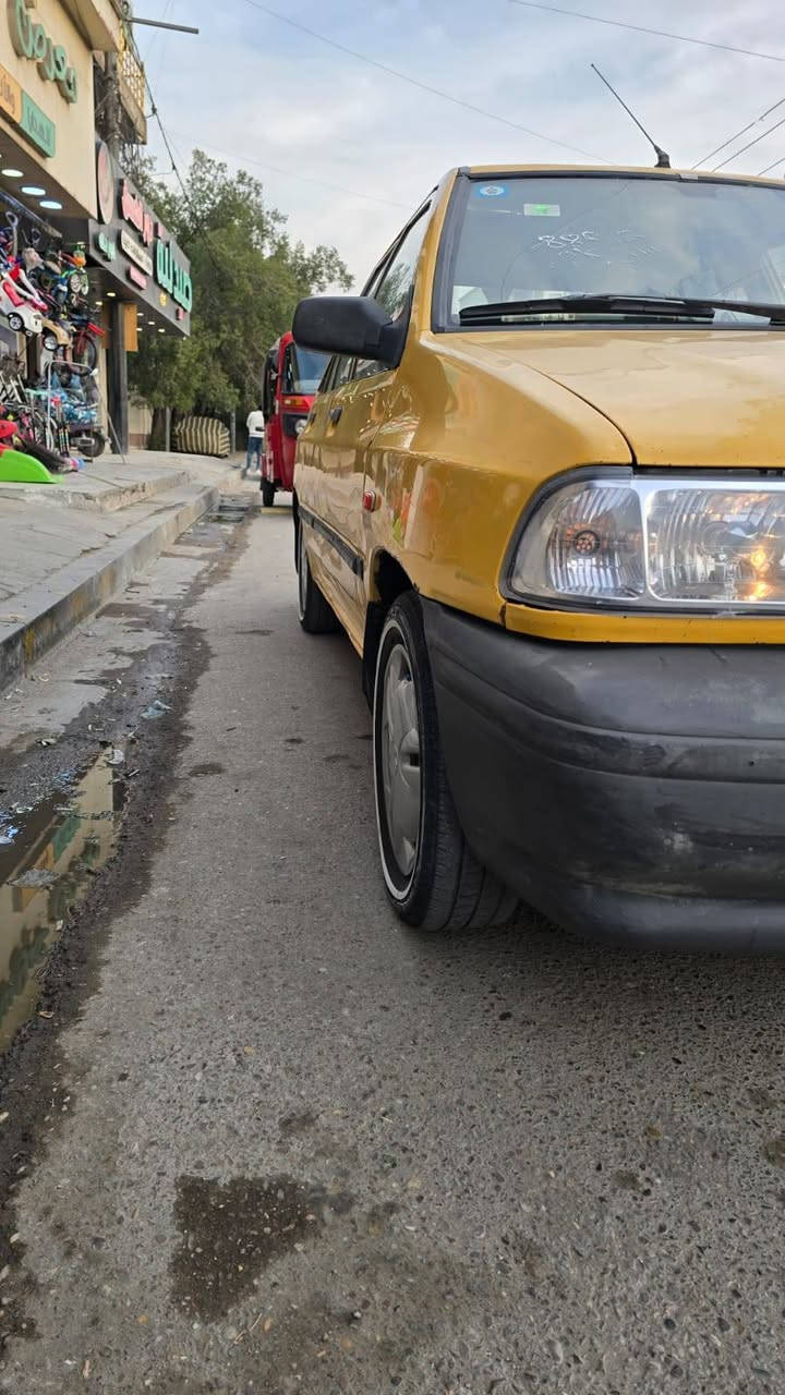 السلام عليكم حبايب
سايبة البيع موديل 2012
سيارة مكفولة من تبديل وصبغ وضربة 
شواصي كفالة رقم جديد السيارة مصفرة هيئة وغرامات رقم نكليزي جديد سنوية جديدة 
بيهة خياسات فقط الهلالت وبيهة خيط تبخير 
السيارة حلوة ومكفولة سعرهة 30  وبيهة مجال حك الجية ***********
