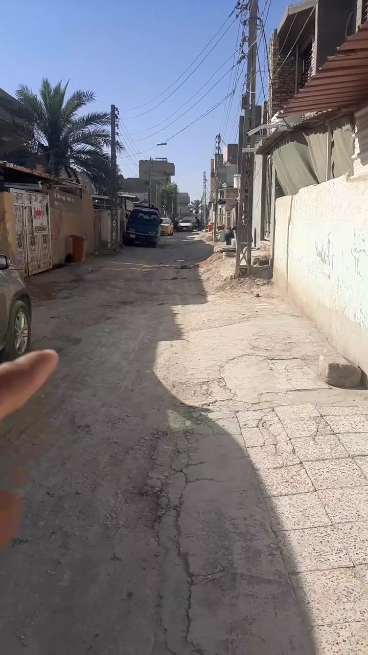 بيت قديم للبيع طابو صرف حله حي العسكري 200 متر ابيع سعر قطعه ب125 مجال قليل ***********
