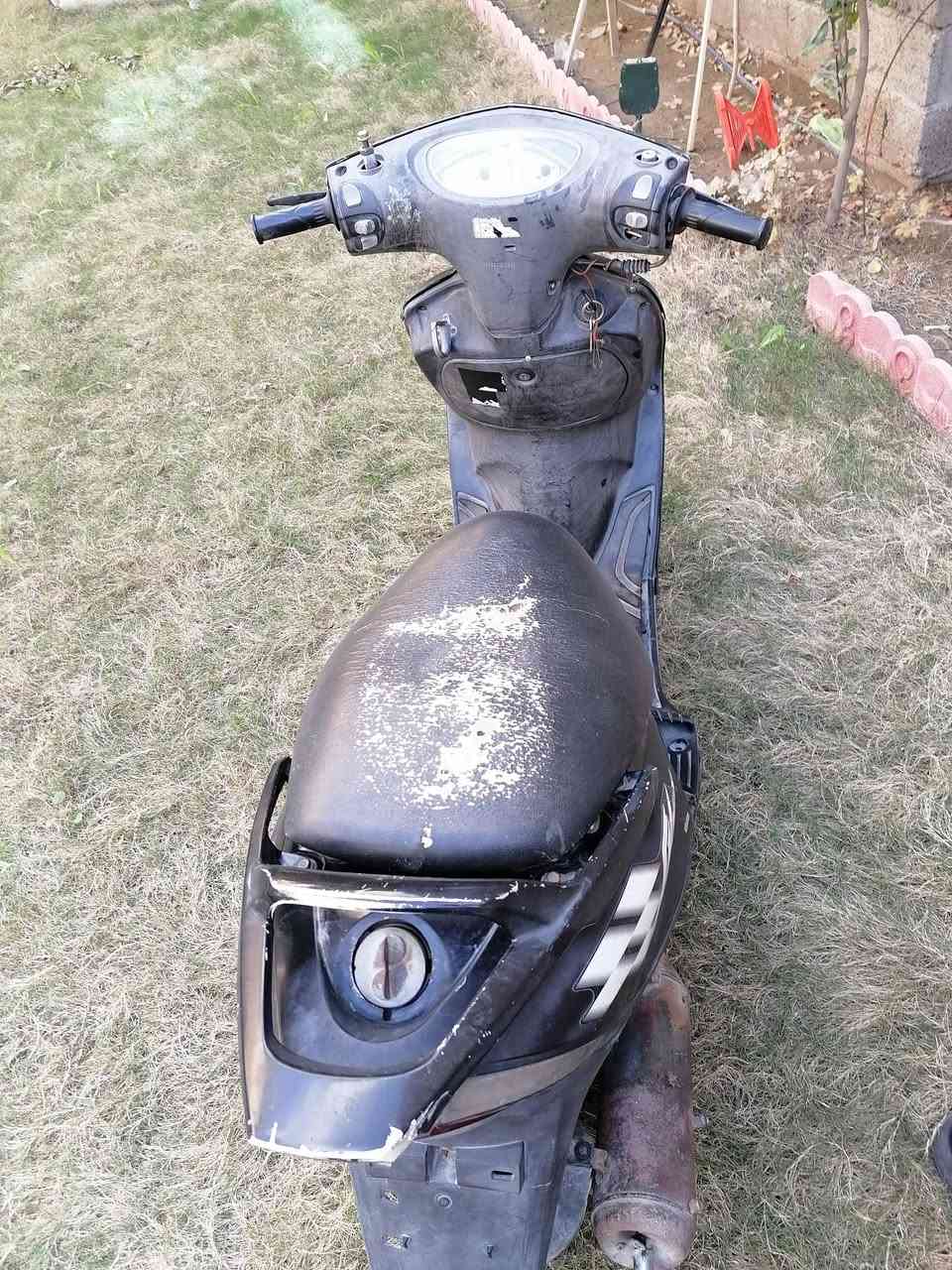 دراجه ماكس ١٤٠ طافيه عليه ادامه اكلاجات وقايش ابيع كوم حديد السعر ٢٠٠ مكاني زعفرانيه ***********
