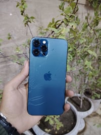 ايفون 12برو ماكس مكفول من كلشي عل فحص  ذاكره 256🔋77 كلش حلو شحنه جهاز ...