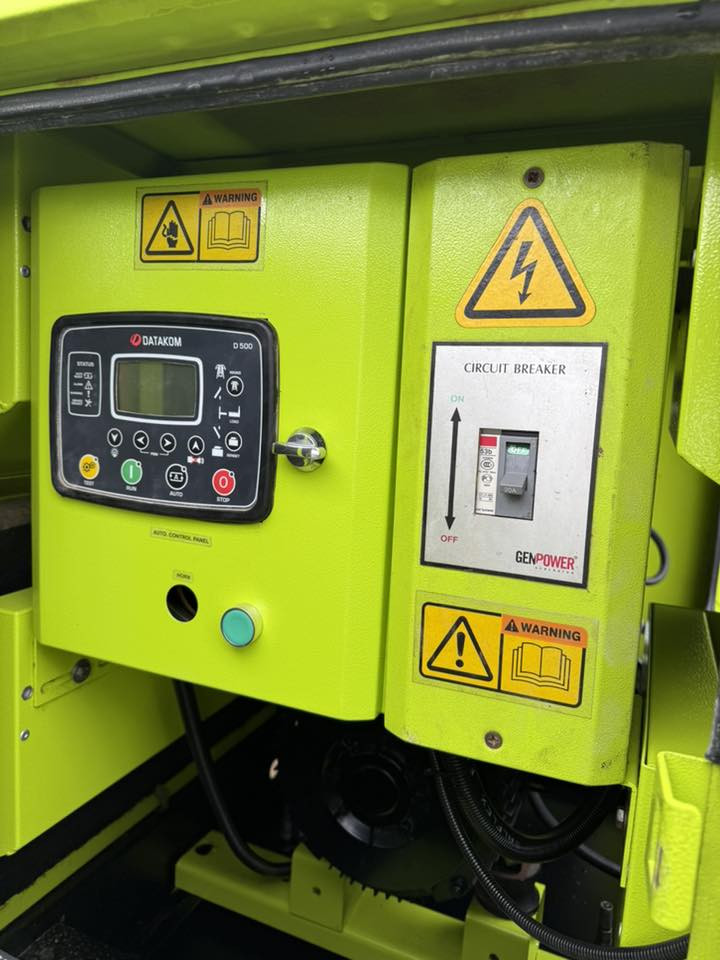 سلام عليكم
للبيع مولده بيركنز 3 سلندر 
ستندر ما مفتوح بلادي اوربي كاتم 
توليد لورسمر  (15)  كيفي
العنوان أربيل // استفسار واتساب 
*********** / ***********
توصيل لجميع محافظات العراق موجود🚛
