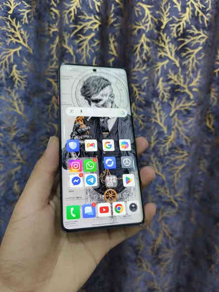 تكنو كامون 40برو فايف جي جهاز بعدة بضكان مستخدم سبوعين او اقل بعدة بلزكت شركه ذاكرة 256 بوبجي 90 فريم فول سلاسه وقوا دقه كامل ملحقات بيع او مراوس شراي تصل *********** بغداد
