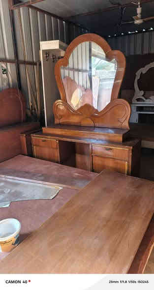 سلام عليكم غرفه نوم البيع تسكام كنتور رتفاعه طابق وربع ضخم كلش سعر 750اتصل على رقم ***********
