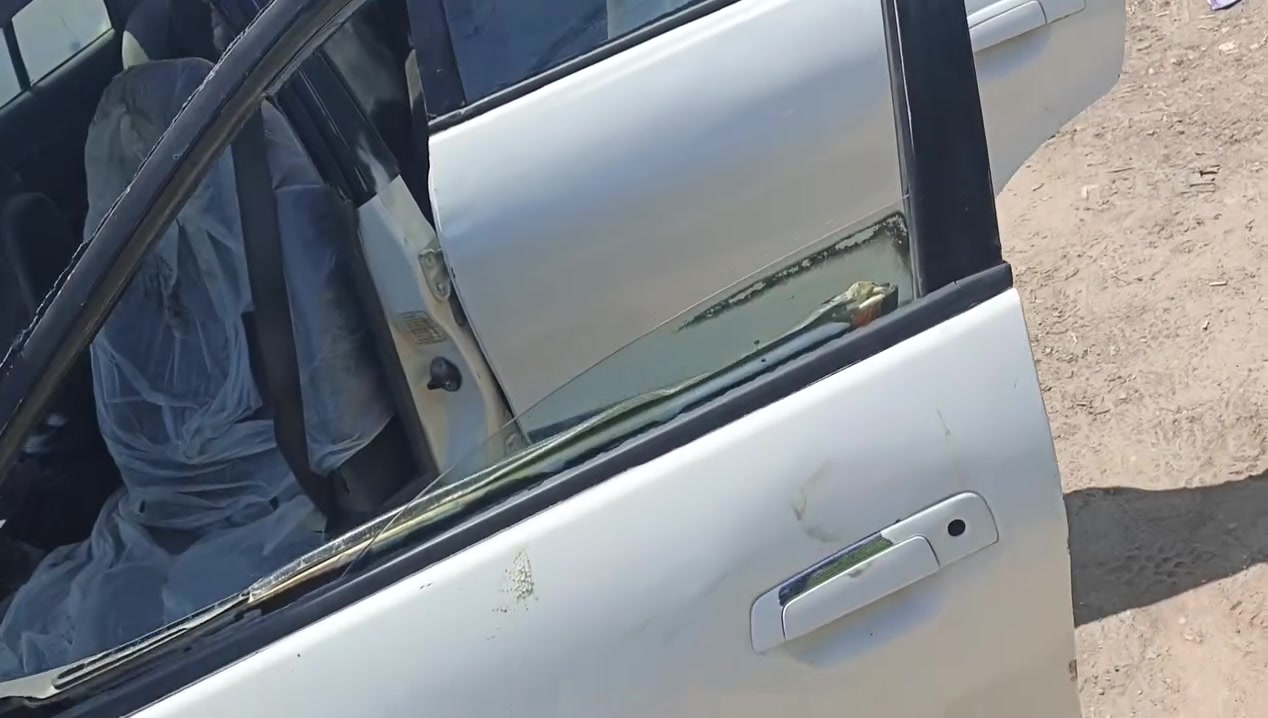 سلام عليكم سياره ميسوبيشي موديل 2000 بيهه حادث موضح بالصوره رقم نجف صاحبهه موجود


**إذا كنت صاحب هذا الإعلان وتريد حذفه لأي سبب، رجاءا أرسل رسالة إلى الدعم الفني**