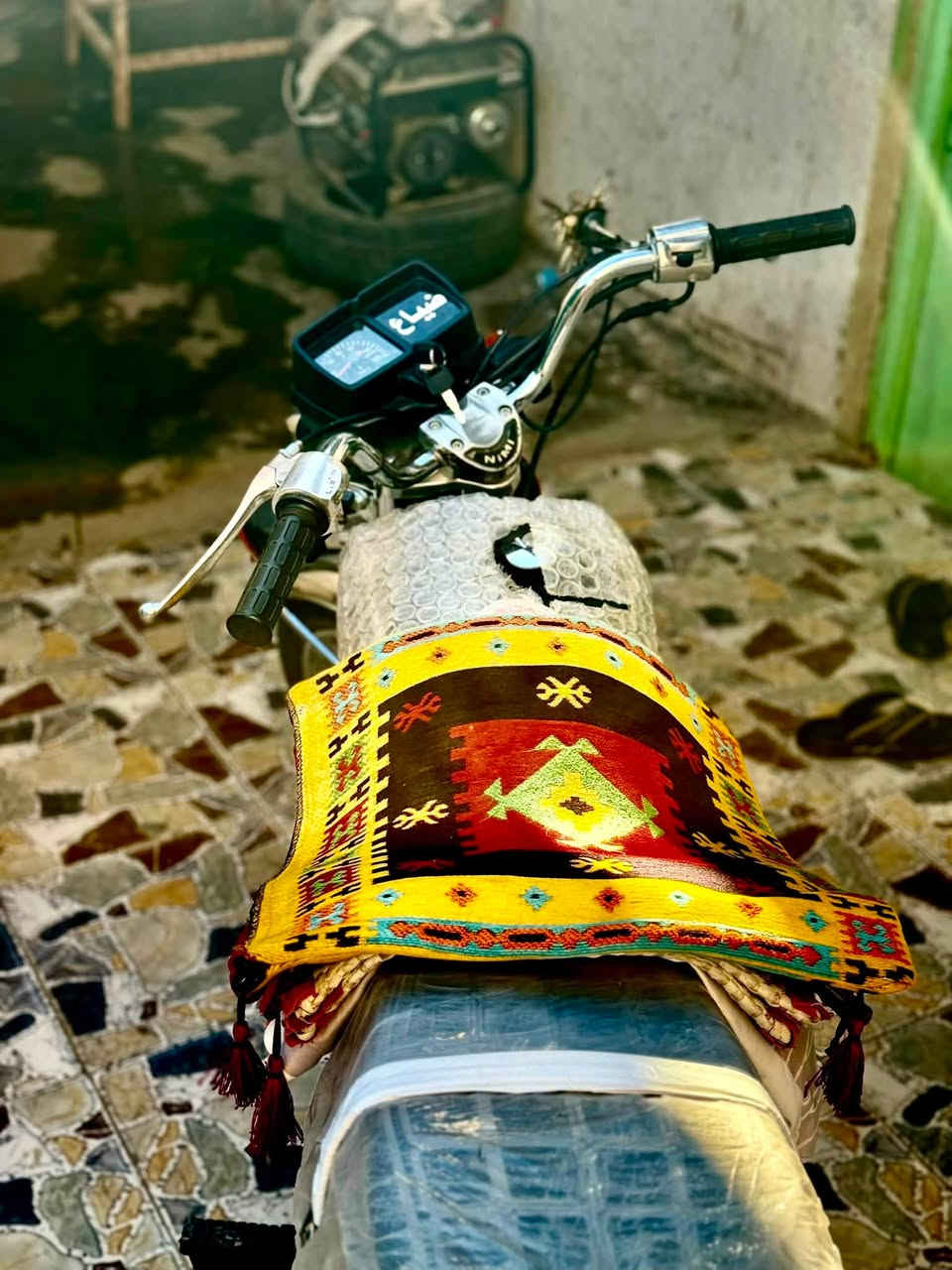 سلام عليكم دراجه نام متياز باب اول دراجه بعده على وضع لوكيل دراجه برغي بابدل بيع بيع محرك مامفتوح شلعه معدل ترايك وين ما تريد سعر ٧٥٠ وبيه مجال وهاذه رقم ربي وتساب***********
