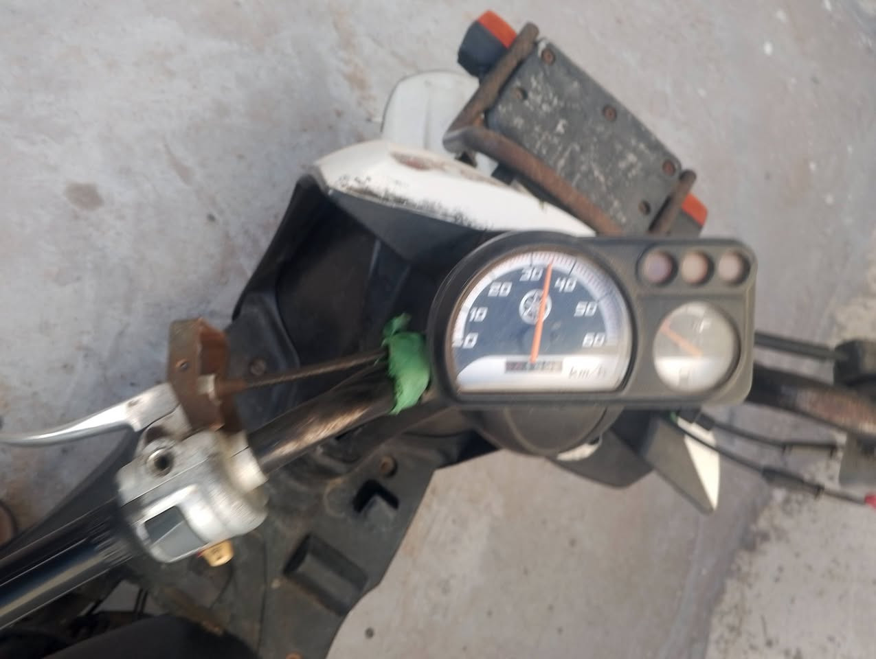 السلام عليكم دراجه بيكم ياماها مال بيت   دراجه شغاله وحلوه بس  نقصها  كفرات صفح سعرها مناسب 250 وبيها مجال  للاستفسار راسلني خاص


**إذا كنت صاحب هذا الإعلان وتريد حذفه لأي سبب، رجاءا أرسل رسالة إلى الدعم الفني**