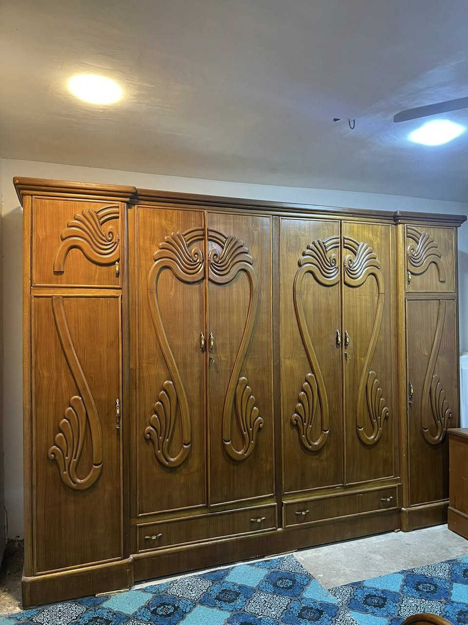 غرفه البيع صاج عراقي باب اول سعر مليون او نص ***********
