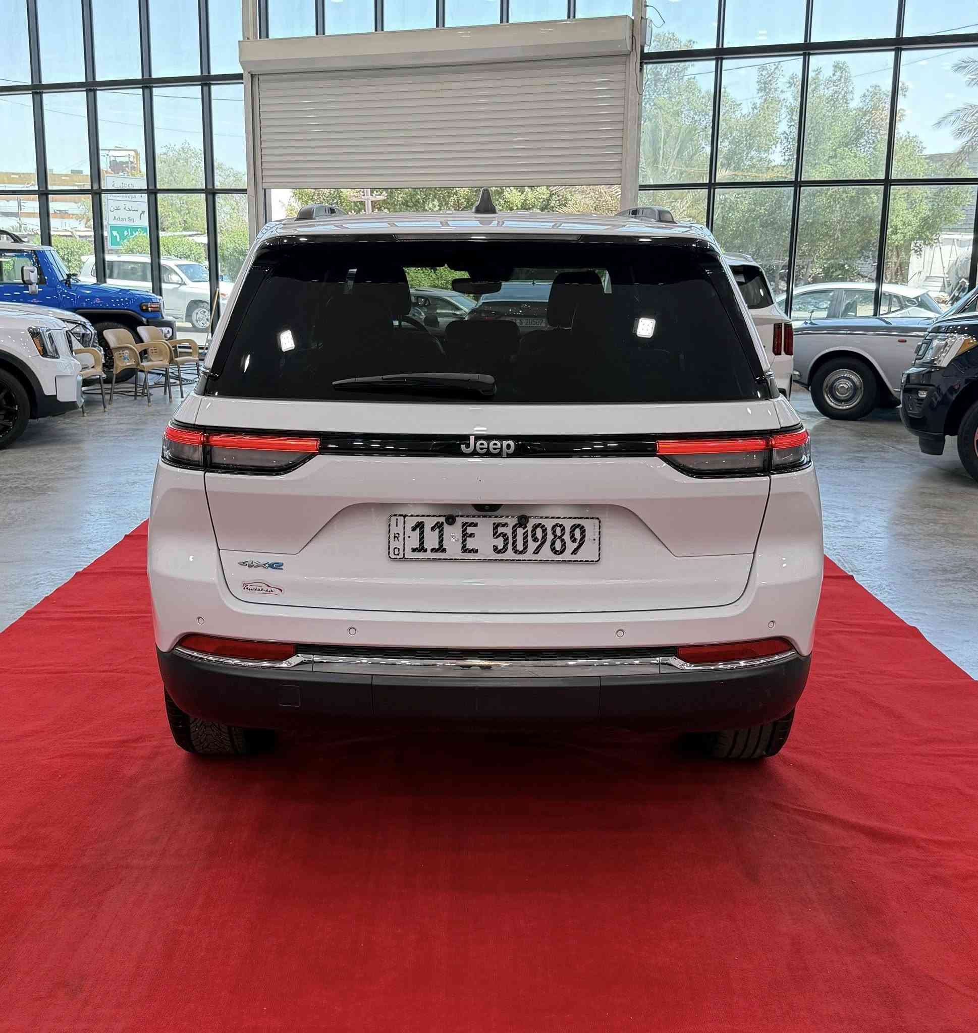 السلام عليكم
للبيع 2024 Jeep Grand Cherokee, Limited 4Xe
عداد :31الف ميل
داخل جلد أسود
بانوراما
تحكم بالستيرن
شاشات عدد 3
شاشة كبيرة
كراسي امامية كهرباء
ميموري كرسي السائق
تدفئة مقاعد امامية
تدفئة مقاعد خلفية
تدفئة ستيرن
خاصية دخول بدون مفتاح
كاميرا خلفية
رادار امامي 
رادار جانبي
تحديد مسرب 
مثبت سرعة تفاعلي
تشغيل عن بعد
باب الصندوق كهرباء
نظام STOP/START ENGINE
نظام صوت ALPINE
حساسات خلفية
اوتو بريك خلفي
هاند بريك كهربائي (بصمة)
اضوية امامية LED
اضوية امامية زينون عالي/واطي
كشافات ضباب زينون
4 وضعيات قيادة
اضوية خلفية LED

حادث باب وجاملغ مبدل نفس لون 

العنوان بغداد الكاضمية قرب مرور الكاضمية معارض جكوك شركة البحر المميز

للاستفسار :***********
