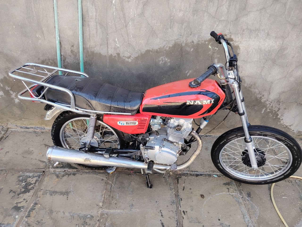 سلام عليكم دراجه لبيع 4كير كلك  محركه حلو نشط بي شلعه تخبل  تجي وتفص سعر 300بيه مجال حك الجيه مكاني مشخاب ***********
