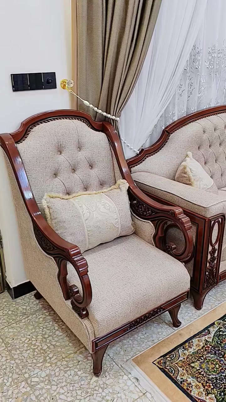 السلام عليكم تخم عراقي للبيع عشر مقاعد جديد ما مستخدم السعر, 1,300,000
الاستفسار إتصل على الرقم ***********
