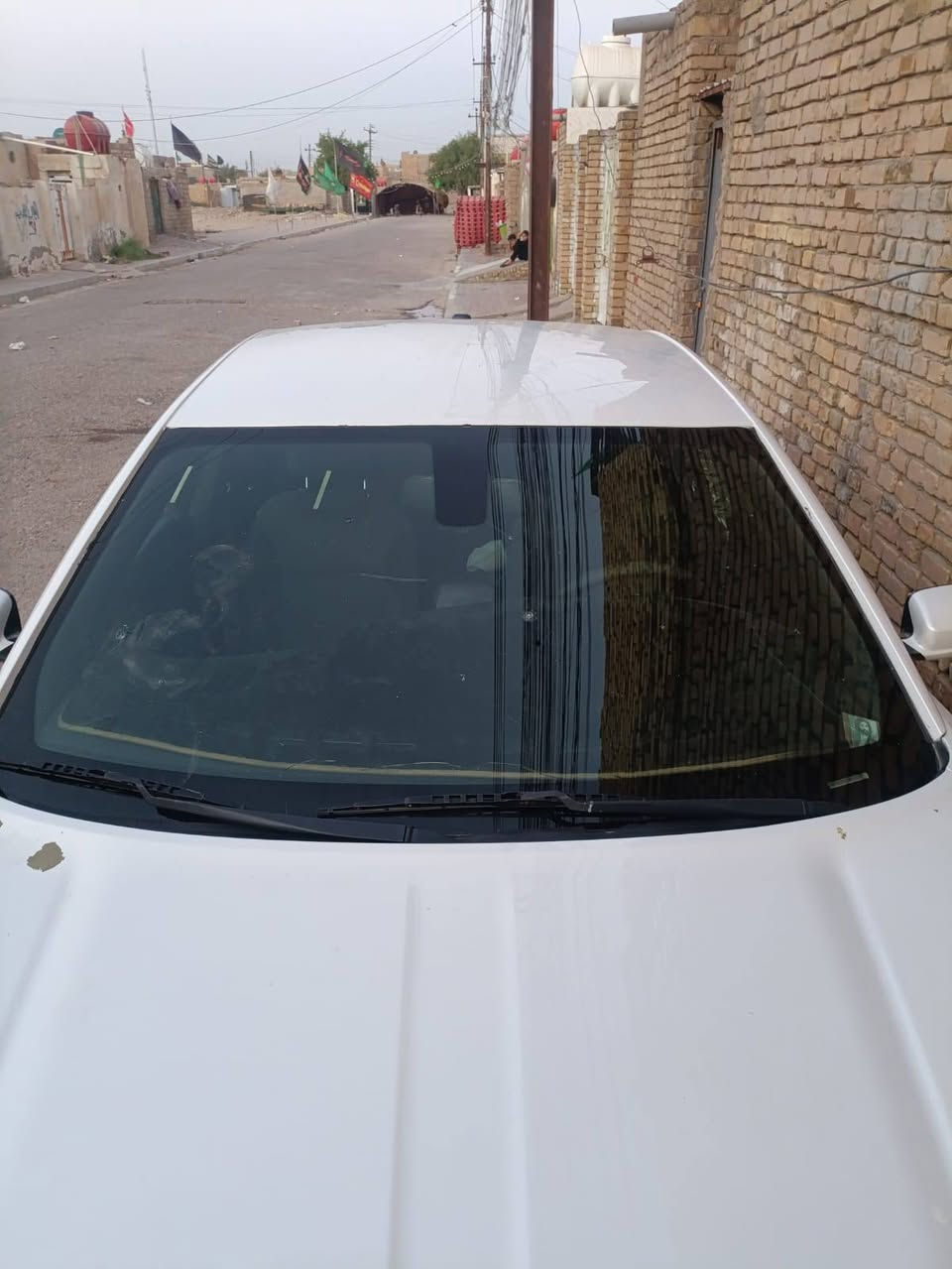 جارجر ٢٠١٧ واردكندي مكفوله كفاله عامه فقط تكحيلات والبنيد مقسم رقم اربيل بااسم كردي وعندي وكاله عامه سنويه نافذه صار ٥ اشهر تقريبا سياره جاهزه على اخر حبايه السعر ١٧٠ وبيها مجال قليل للاتصال ***********@السياره بالعماره
