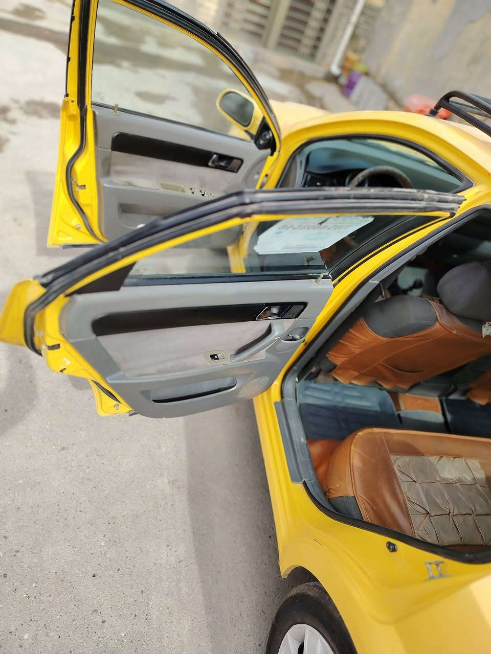 اوبترا للبيع
موديل 2010 شركه العامه كير عادي تخم تاير مكينة 1600
مكينه بيه خيط تبخير بسمي السيارة سنويه 2028 /مكاني بغداد السعر 55 بيه مجال قليل رقم /***********
