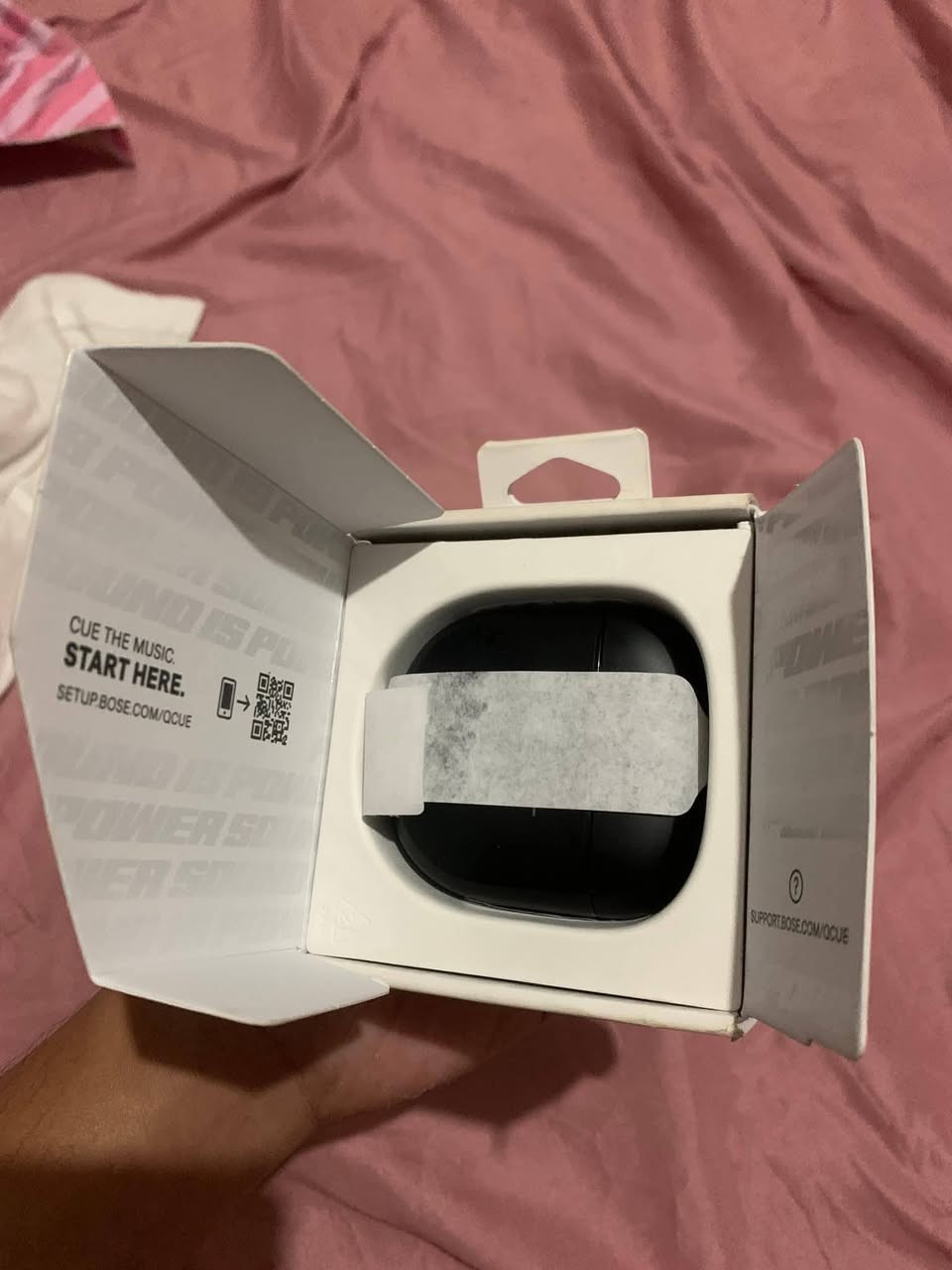 سماعات Bose QuietComfort Ultra Earbuds التي توفر تقنية عزل ضوضاء
وصوتًا غامرًا.عزل الضوضاء:  النشط لتجربة استماع هادئة.الصوت: توفر تقنية صوت غامر 

(Bose Immersive Audio) لجعل الصوت يبدو وكأنه أمامك مباشرة.التصميم: سماعات أذن لاسلكية  تتميز بالراحة أثناء الاستخدام.


**إذا كنت صاحب هذا الإعلان وتريد حذفه لأي سبب، رجاءا أرسل رسالة إلى الدعم الفني**