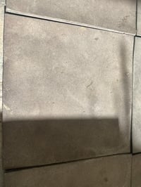 #للبيع كاونتر خشب ثقيل مع سنك وغطاء مرمر ٧ باب  كراسي عدد ٢ ارضية مطاط...