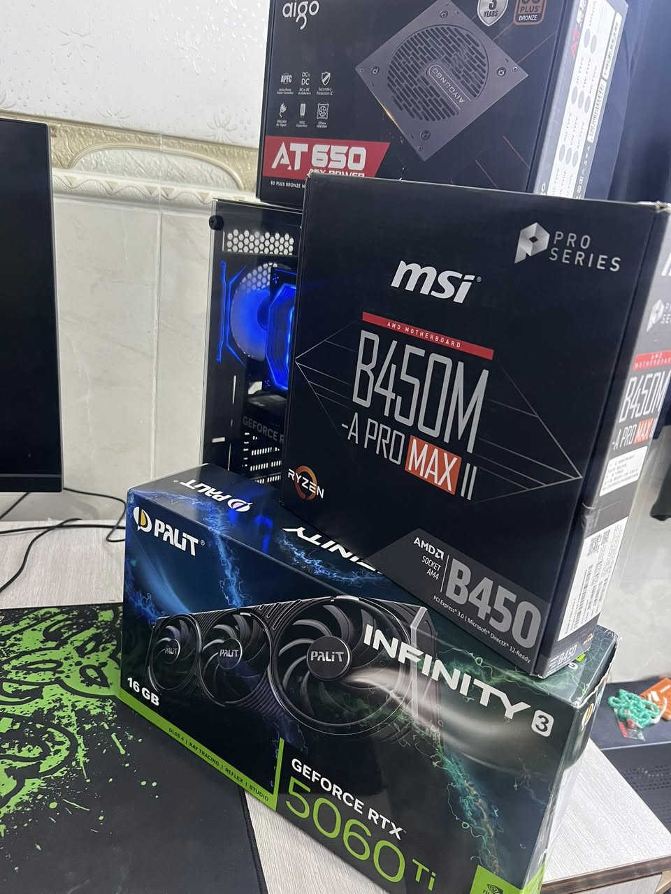 کیس جمیل و نضیف للبیع
ثرمال پیست جدید
CPU: RYZEN 5 5600x
GPU: RTX 5060ti 16gb INFINITY PALIT 3FAN 🔥
MOTHERBOARD: B450M-A PRO MAX ll MSI PRO SEREIS
RAM: 2*8 16GB Black Wolf rgb 3200mhz
HARD:  ssd 1tb nvme
POWER SUPPLY: 650W  BRONZE 80PLUS

سعر: ملیون و ٤٥٠

توصیل موجود

***********
