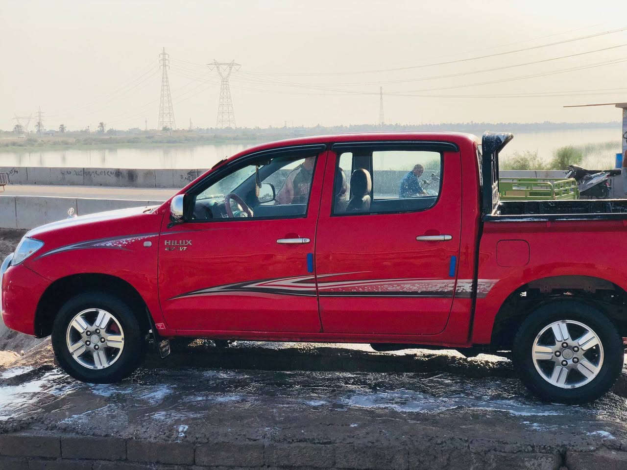 السلام عليكم سياره البيع فلونزا موديل 2009 فول كير عادي رقم انكليزي تحويل ثاني يوم مكينه لاتنقيص ولاتبخير حداديه تايرات جاهزه دوشه جاهزه من كلشي السعر 145وبيه مجال مكاني بصره الدير رقم الهاتف ***********
