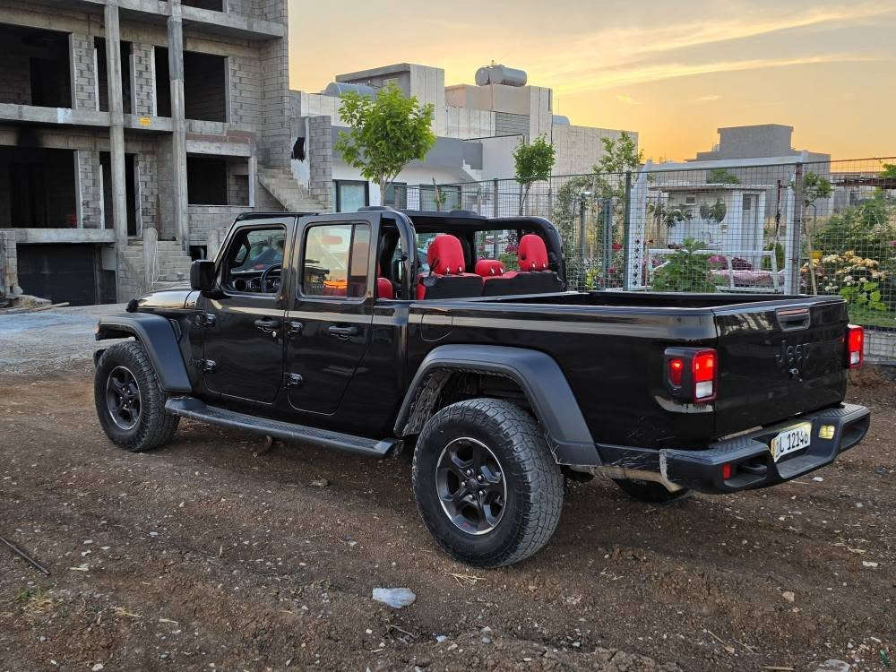 Jeeb claditor    
V6
48000 mil roshtwa
 sonar danrawa

*********** السليمانية, العراق
