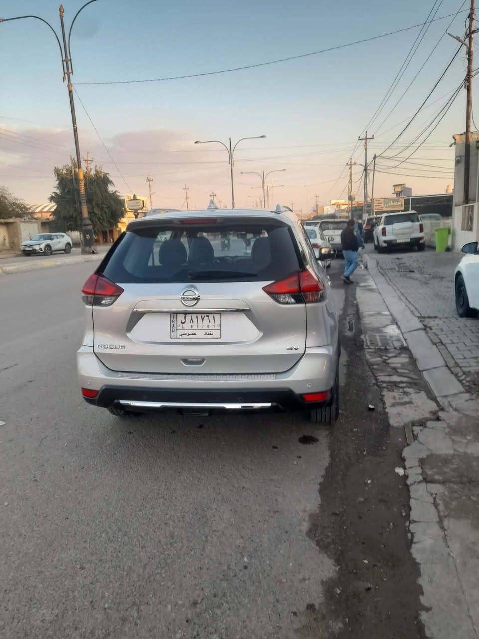 السلام عليكم للبيع نيسان روج
موديل 2020
SV
فول موصفات 
كامره 360 
تحكمات استرين
قياده ذاتيه وتحديد مسار
كرس سرعه
كشنات كهرباء + هيتر +تفعيل وضع حسب حجم السائق 
تشغيل عن بعد + بصمه
كشنات تدفئه تبريد
نظام ايكو + اسبورت
كشنات جلد
5 كامرات
مانع اصتدام امامي خلفي
كير محرك ما مفتوحات وبشرط
كهربائات هم شرط 
بيهه طخه خفيفه مامعدله تجي ع البارد خفيف
مكان السياره صلاح الدين
للتواصل ***********
