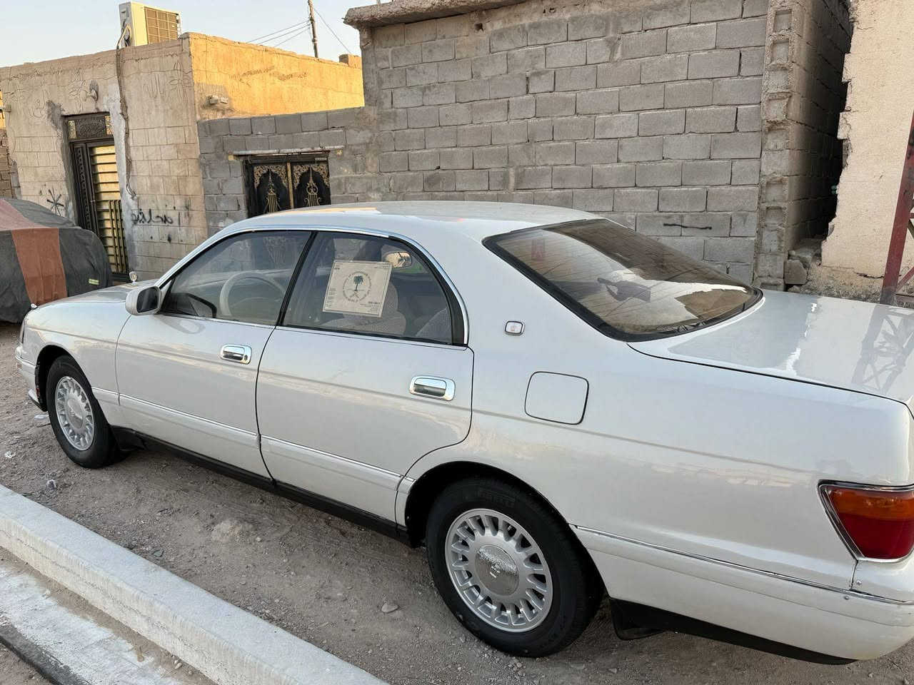 السلام عليكم سيارة بطه فصل للبيع الموديل 1993 سيارة مكفولة من الكص والنغل والعيب الشرعي سيارة رقم بصرة النكليزي سنوية مجددة الغاية 2031 سيارة مكينه وكير ثنين ونص جدد حدادة جديدة هستوا نافضها سيارة تخم تايرات وكهربائيات كلها شغاله من طول الطول غرفة جديدة وسيارا جاهزا مجهزا مكان سيارة بصرة السعر 52 للاستفسار على الرقم *********** مكلف بلنشر الزبير, البصرة
