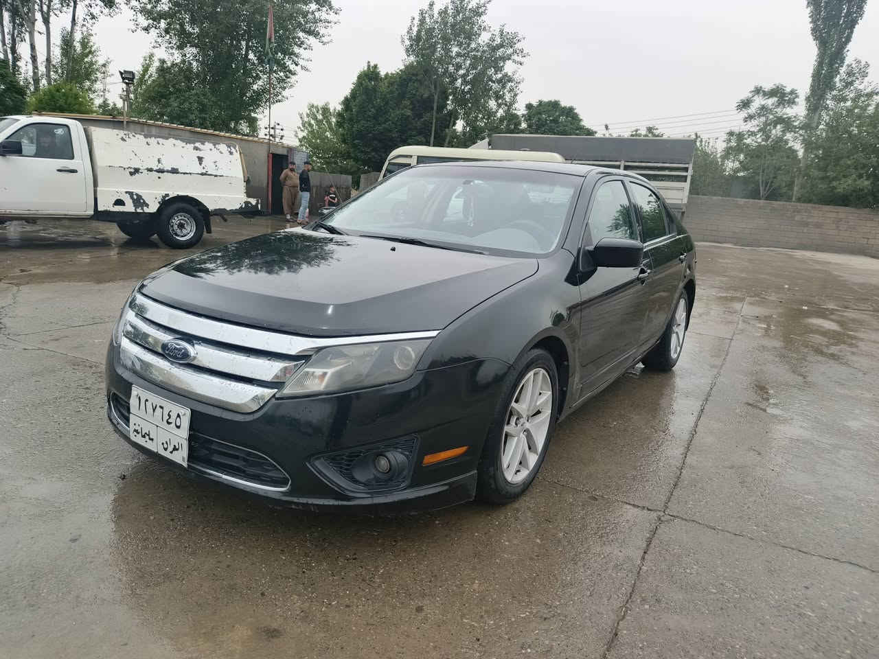 فورد فیوژن 2010 se  سەیارەکە دو پەڵەی بۆیاخە شوێن تەکیە نرخ 80 $ ژم ***********
