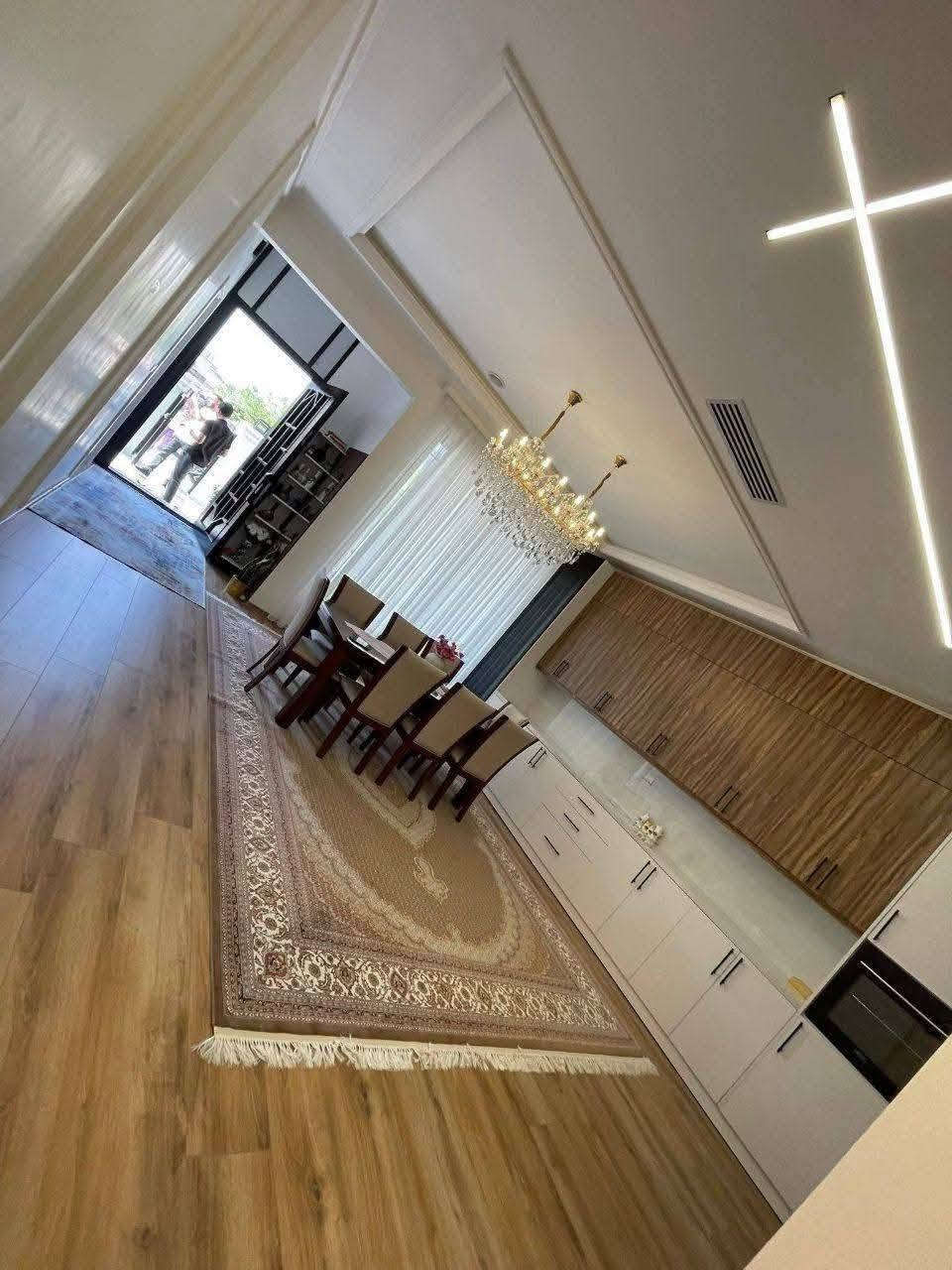 كود ٢٧ 

بيت للبيع – مجمع المنارة

فرصة مميزة للسكن في موقع حيوي وقريب من جميع الخدمات ✨

🏡 بيت للبيع داخل مجمع المنارة
📍 قريب جداً من الخدمي مال 120 متري

التفاصيل:
* المساحة: 200 متر
موقع مميز على شارع 20متري 

* 5غرف  نوم
* استقبال واسع ومريح
* موقع ممتاز
للاستفسار
***********
***********
*********** واتساب

لمشاهدة الفيديو والسعر والباقي من العروضات ادخل للقناة رابط القناة https://t.me/new1erbil

#عقارات_اربيل #شقق_للبيع_اربيل #بيو_لبيع_اربيل  #فلل_للبيع_اربيل #مجمعات_سكنية_اربيل
 #عقارات_كردستان  
#استثمار_عقاري_اربيل #عقارات_بغداد_سليمانية_اربيل  #عقارات_شمال_العراق أربيل, العراق

