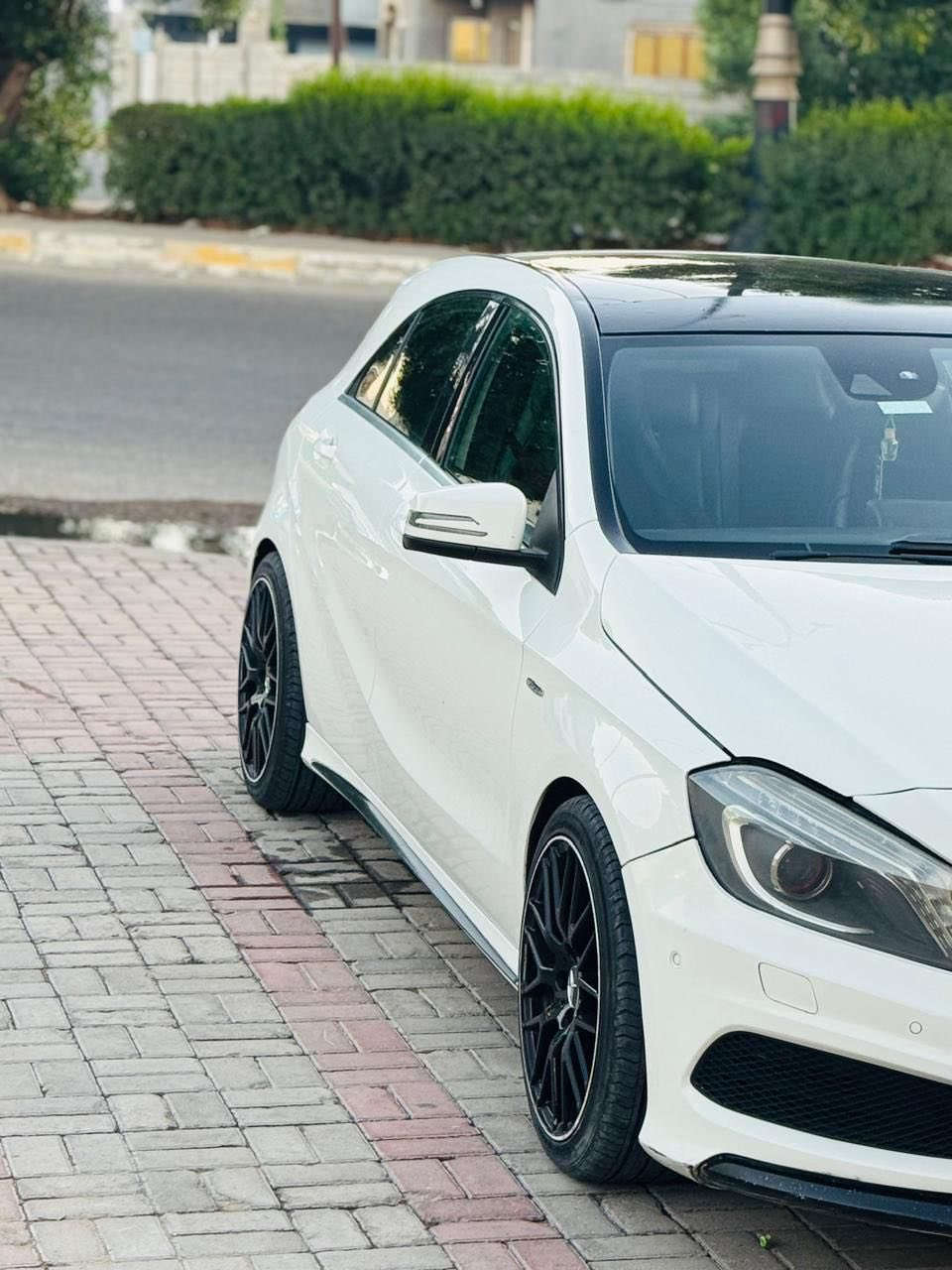 مرسيدس اشبك ٢٠١٥ فول مواصفات رقم سليمانيه نضيفه فول بيها بنيد سرقه وبيها كرت بسيط ولباقي مكفول السعر ١٢٥ وبيها مجال مكان السيارة الانبار الرمادي ***********
