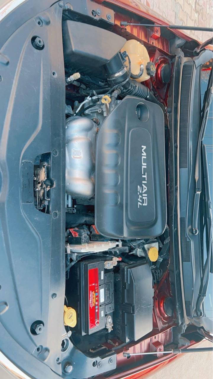 السلام عليكم
مكلف بـ لنشر 
اصولي اصولي 
سي200 2016  بصرة 
معوقين مخلصة 
بيها جاملغ خلفي وقبق الجنطة وشبر باب السايق 
السيارة متروكة وبيها نواقص وتعديلات 
مكينه كير خير من الله 
وكالة عامه باسم ولد شاب بالبصرة تريد وكاله تريد تحويل 
شاشه كبيرة 
مكينه 2400 
 السعر 85
رجاءً رجاءً اي استفسار التواصل على الرقم 
***********
