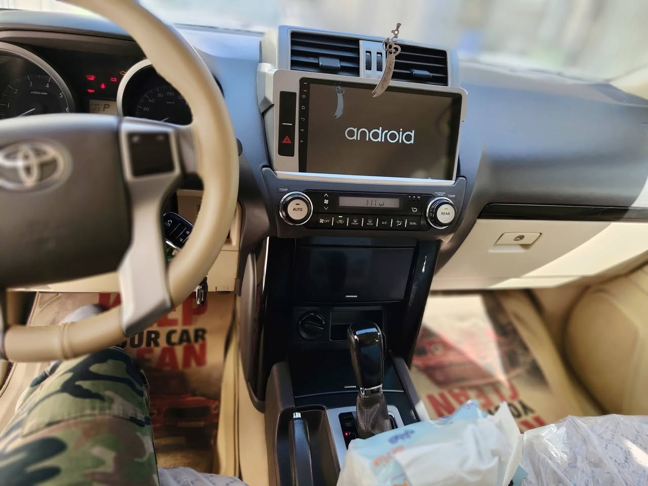 السلام عليكم ورحمة الله وبركاته.....
برادو 2014 كويتي ومواصفات الكويتي معروفة فول نضافة السيارة كفالة عامة من الضربة والصبغ دواخل نضيفة جدا تخم تاير دنلوب حدادية جديدة قبل يومين مبدلهة اربع كامرات مري شفط حساسات ثلاجة وبعد هواي مواصفات
للاستفسار الاتصال على الرقم *********** متوفر واتساب
