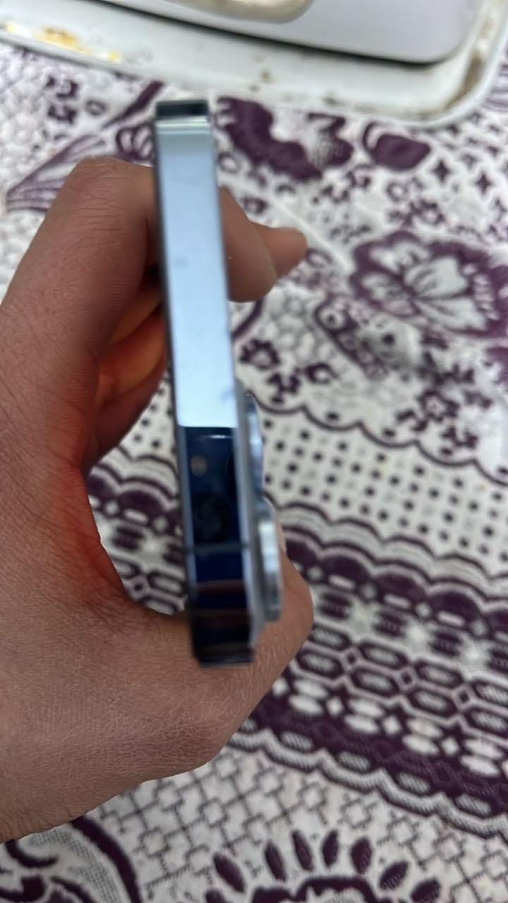 ايفون 13برو ماكس نضيف بمعنه الكلمه شخط مابي بطاريه 94مفول الجهاز سعره750مكاني كربلاء ***********
