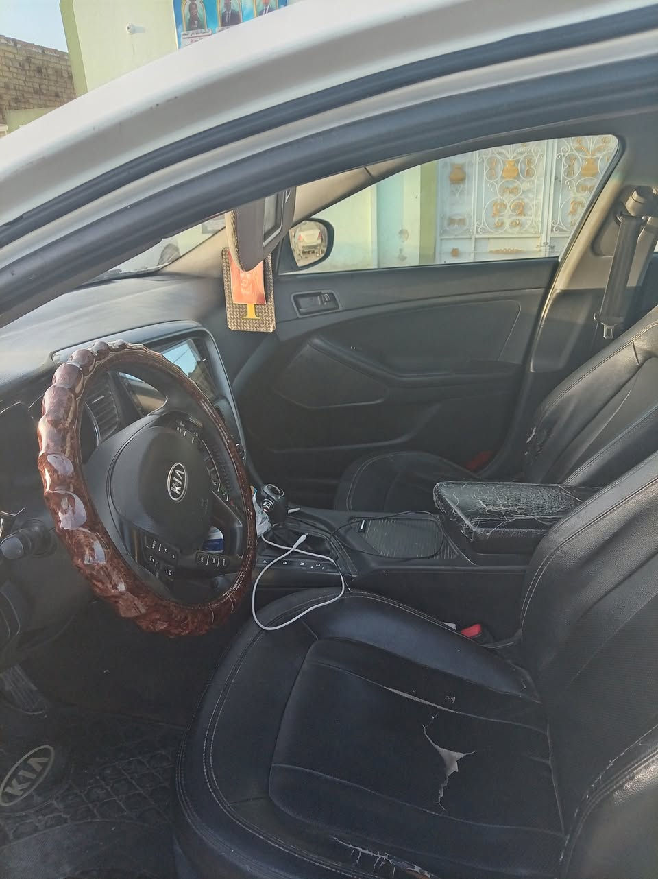 سلام علیکم وبتیمه 2011 وارد کوری البیع السعر 88 .. الرقم ***********
