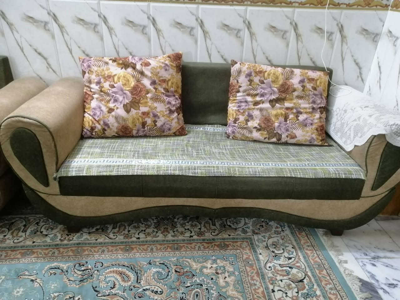 السلام عليكم تخم مستعمل للبيع نظافة 100% اسفنج ضغط عالي 50% للبيع السعر 300 الف دينار للاستفسار الاتصال على الرقم ***********
