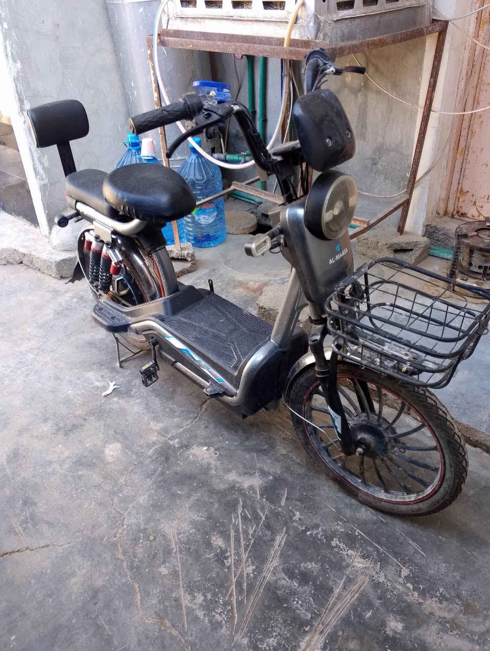 دراجه شحن للبيع سعر 275 بطاريات يقرن 10 كلهن عل فحص وان ميعجبك افحص كهربايات شقاله للستفسار ***********.  ***********
