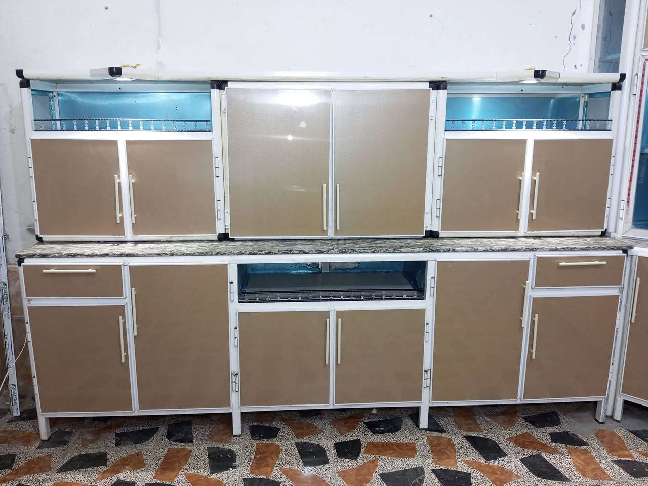 يا رزاق للبيع السعر 950 تسكام الثقيل فرته كله ست أمتار أو نص كله كرانيت الشراي  يراسني خاص ادزله الفيديو والعنوان ***********
