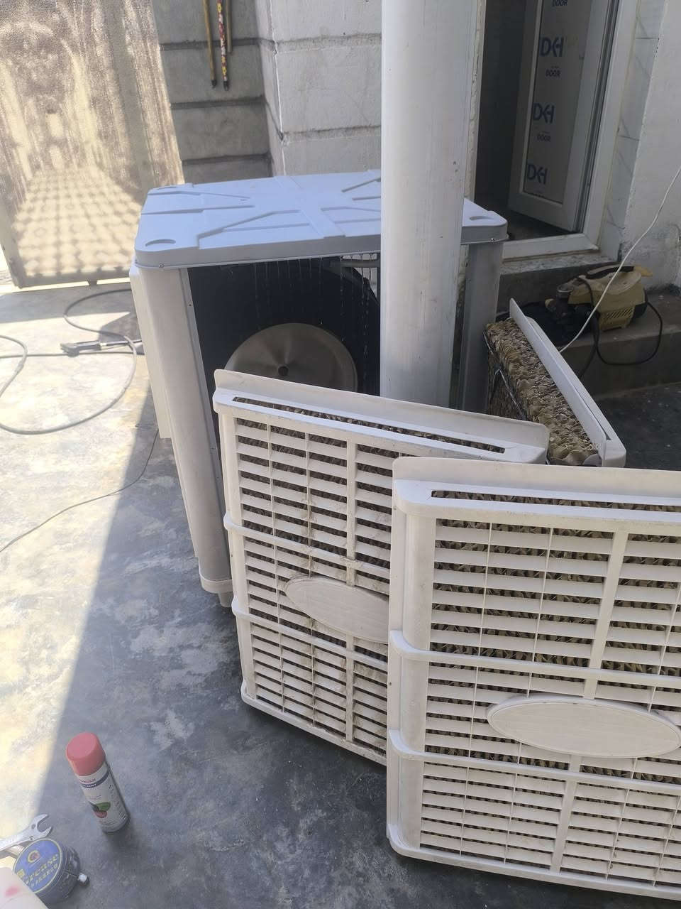 بۆ فرۆشتن هی یەک ماڵە
کەلار گردەگۆزێنە 
بێ عەیب بەشەرتی هەموو شتی 
کاربای هەر ناوێت
بۆ سعرکەێ زۆر هەرزان 
***********
admen‌🩷
