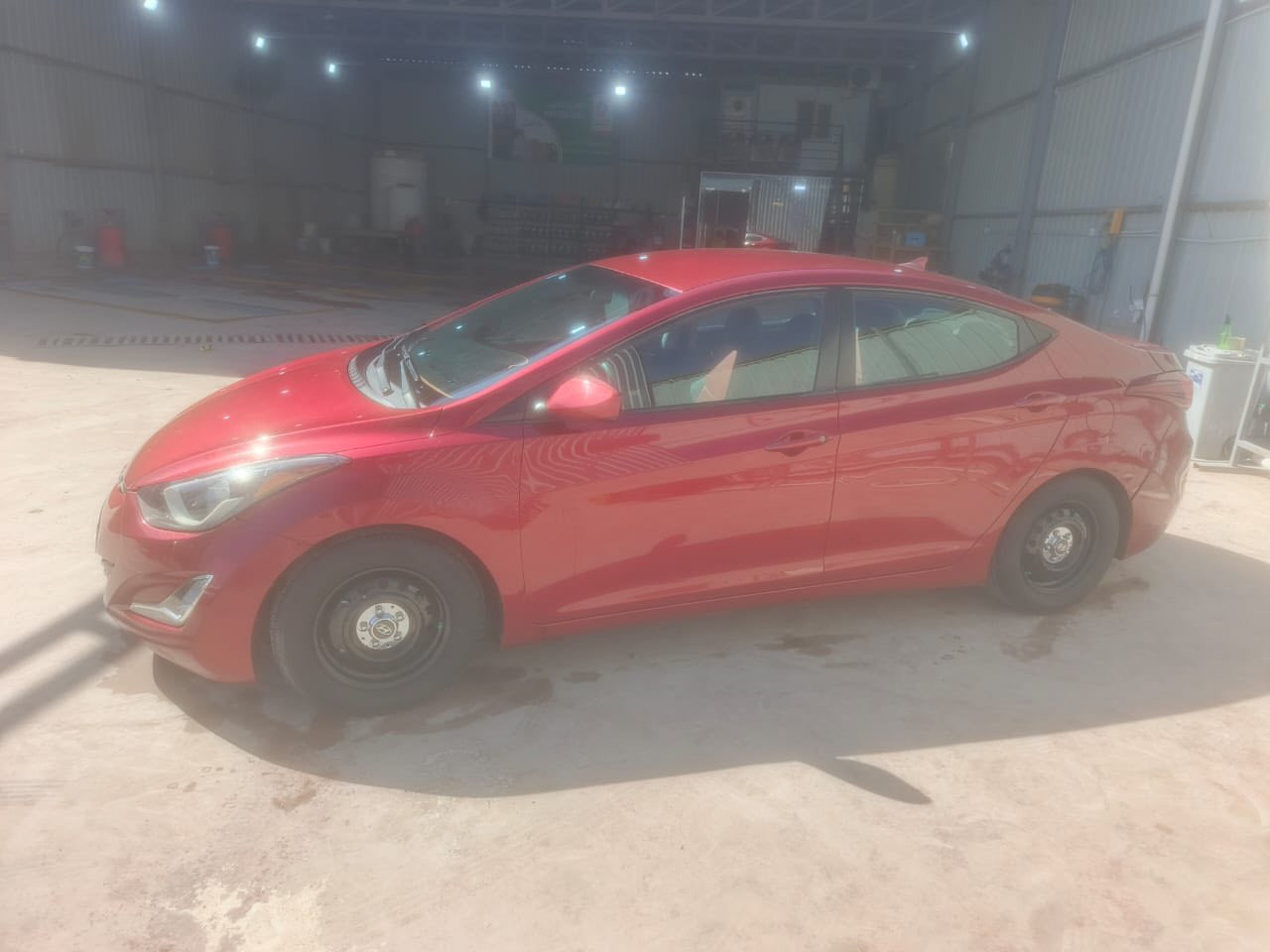 سلام عليكم سياره البيع موديل 2016سياره احله من صور مكينه 2000امريكي كفاله بس قبق جنطه مرشوش فق كبل تحويل مكان سياره دوره شارع ستين سعر 123وبيه مجال ***********تصل ودالل
