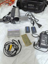 كاميرا سوني • ٨مم • مع ملحقات