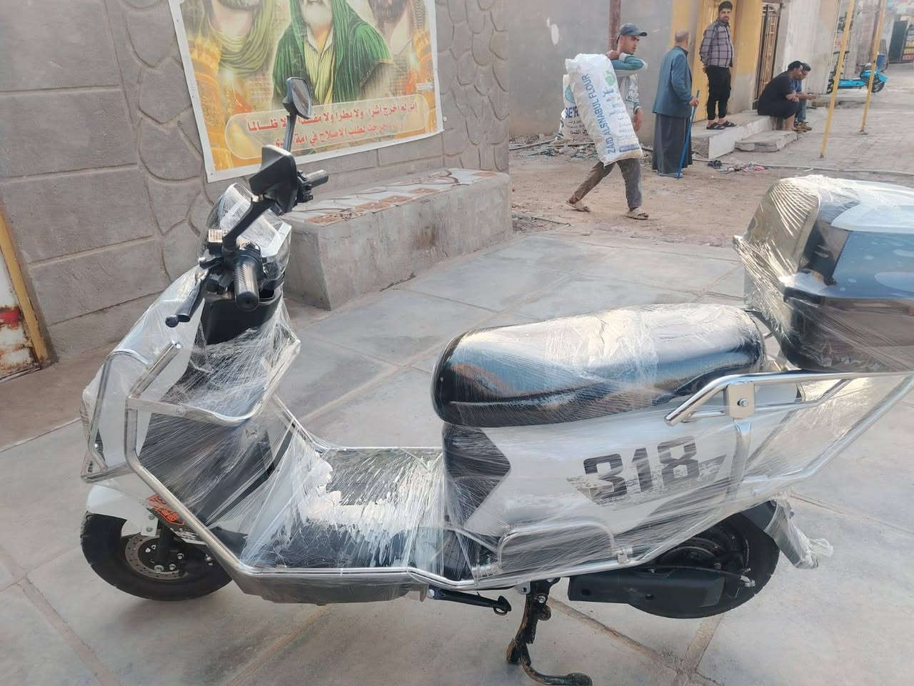 دراجه شحن 6 بطاريه بدون بانزين ودهن اوتماتيك جديده كارتون 
تحويل مباشر بااسمك خلال 24 ساعه ‏‪0774 061 5484‬‏ لاتصال ع لأخ ابو اركان ميسان حي الغدير قرب فلكه القاضي مجاور مطعم اليالي الشام
