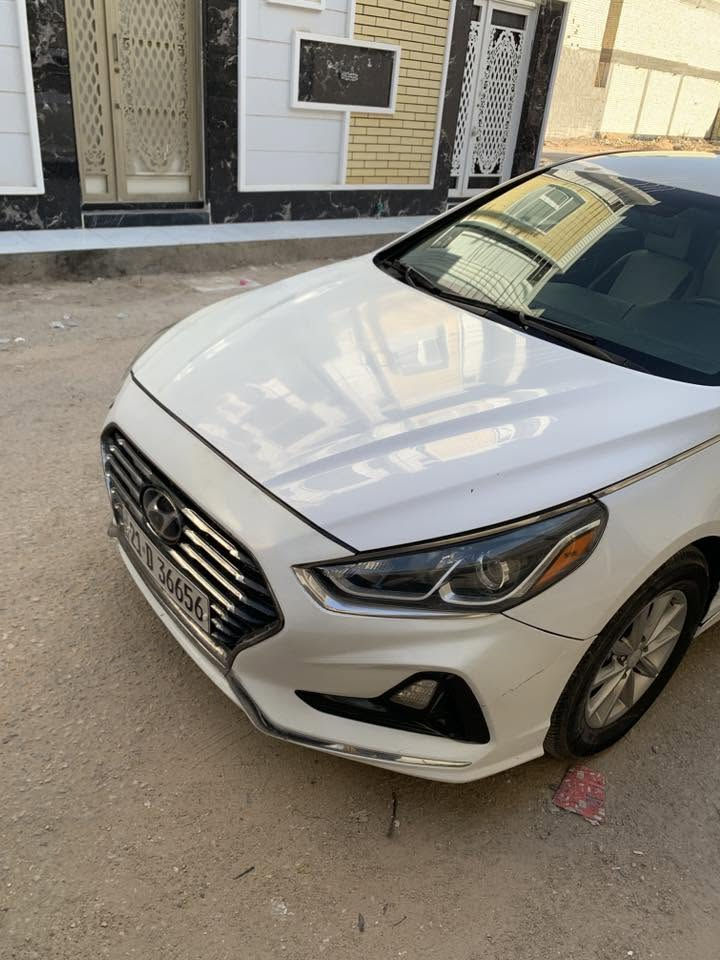 للبيع: هونداي سوناتا 2019 (وارد أمريكي)
المواصفات: شاشة كبيرة، تحكم ستيرن، رادارات جانبية (نقطة عمياء)، كاميرا خلفية دوارة.
 الحالة الفنية: السيارة مكفولة (مكينة، كير، حدادية، تخم تاير).
 الماشية: 82 ألف ميل.
 الضرر: بنيد وشملغ (ربع من كل منهما)، الضرر خارجي فقط وبدون دواخل.
 الرقم: سليمانية (تتوفر وكالة أو تحويل حسب الرغبة).
 مكان السيارة: كربلاء.
للاستفسار عن السعر والتفاصيل يرجى التواصل عبر الخاص أو على رقم ***********
