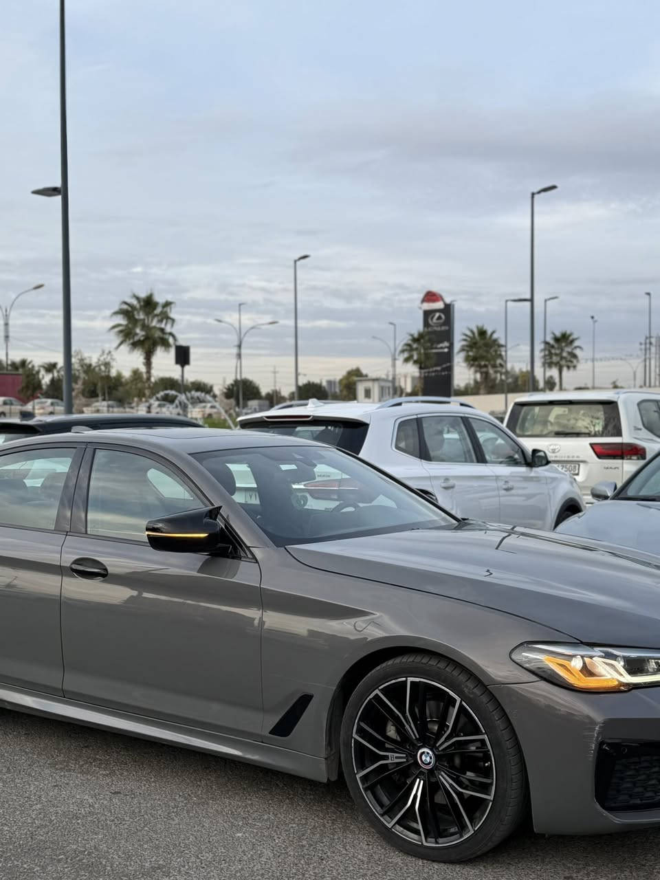 BMW 530i 2022 clean title
الفخامة الالمانية بي ام دبليو ٢٠٢٢🇩🇪
مواصفات سلايد حساسات ٣٦٠
محدثة كاملة ل M كيت
داخل قيسي مميز بلادي
ماشية ٣٦ الف ميل فقط
بها ستيكر انترتيك كلين تايتل
بدون صبغ بدون ارباك شرط الفحص
بها شوي شخط و تعديل صغير بالبونيت
دخول دهوك ابراهيم خليل

للسعر والتفاصيل *********** مع تحياتي
