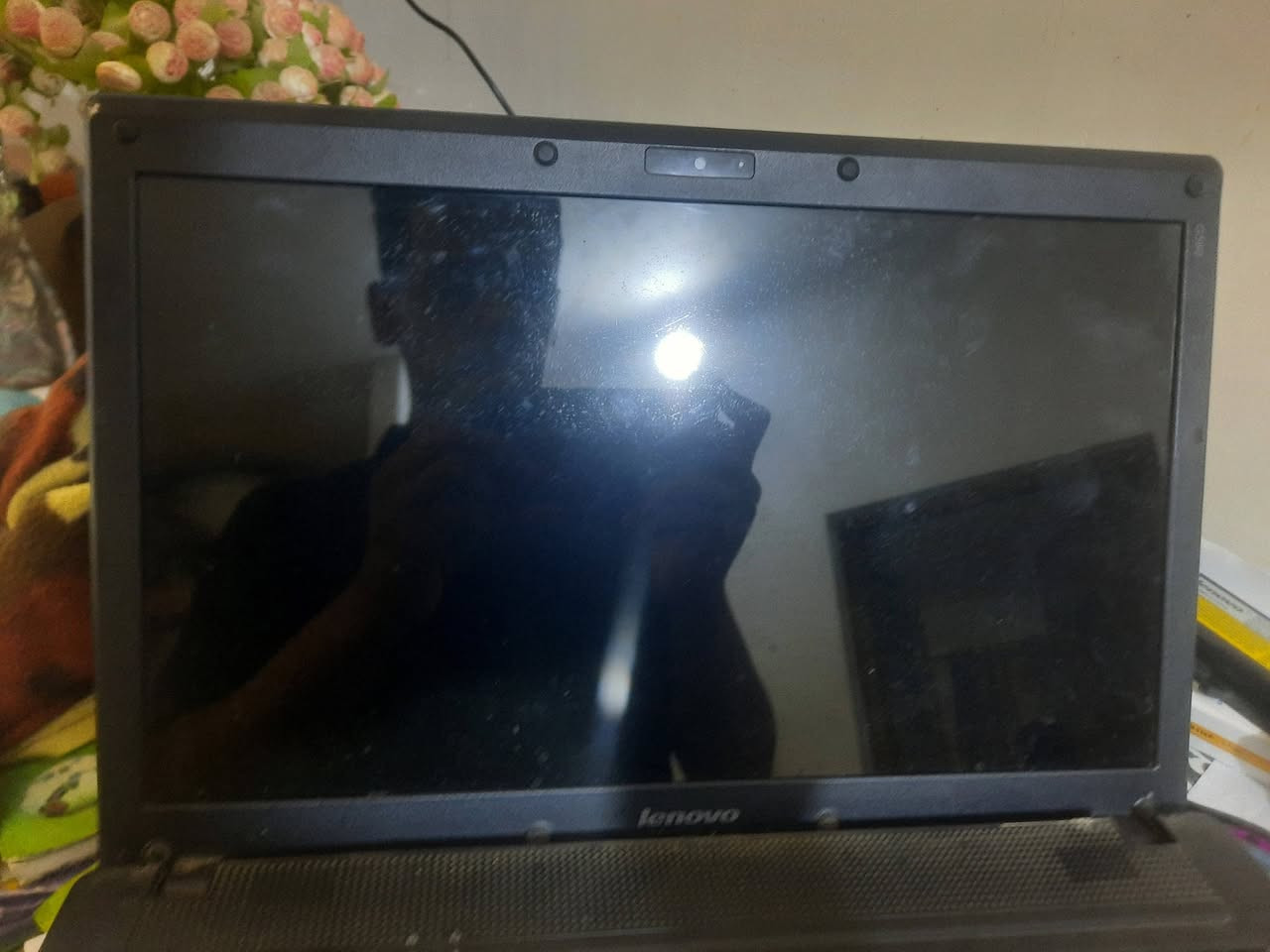 سلام عليكم لابتوب للبيع Lenovo G560 غني بل مواصفات شاحنه بطاريه جديده صلحت بورد مره وحده فقط وندوز 7وتكدر تحدثه 10 ويفتح كافه التطبيقات ويستخدم للطباعة والدراسه سعره 100 الف وبي مجال قليل موجود عله الخاص مكاني كربلاء


**إذا كنت صاحب هذا الإعلان وتريد حذفه لأي سبب، رجاءا أرسل رسالة إلى الدعم الفني**