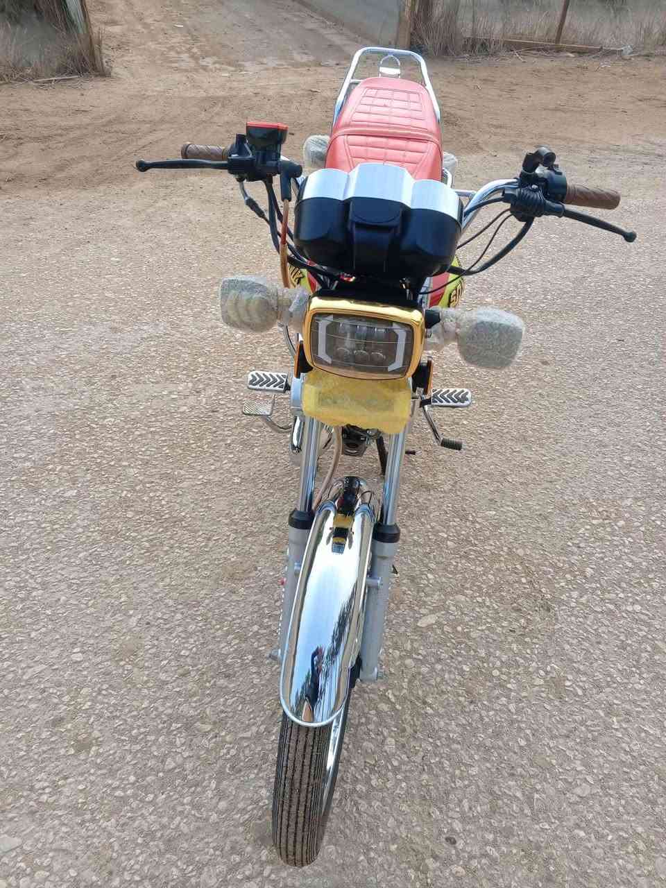 البيع دراجة تايكر ٢٠٢٥ مكفول كفالة عامة وراق كاملة السعر خاص واتصال *********** المكان بابل سدة الهندية المهناوية
